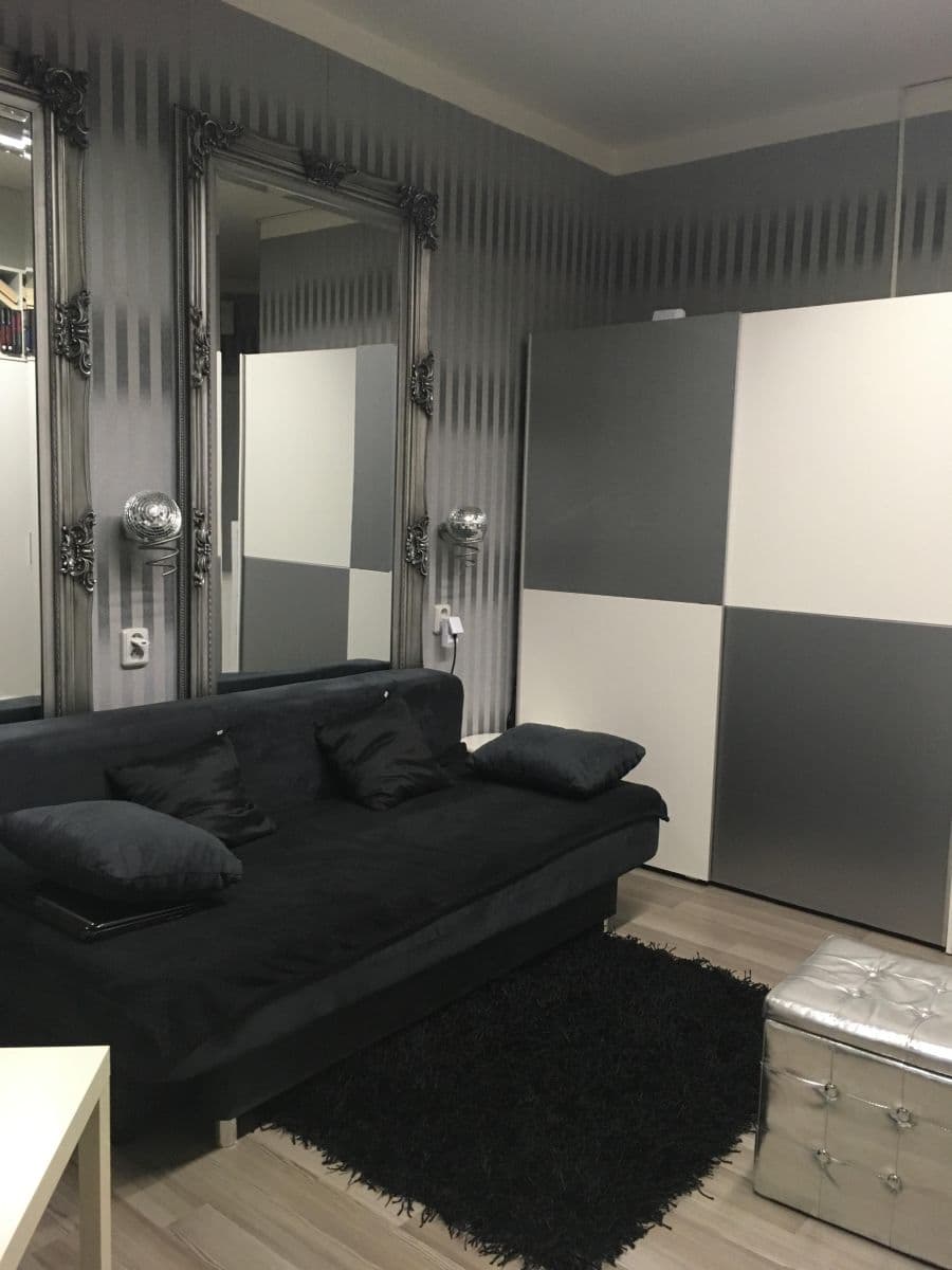 Prenájom bytu 1-izbový 35 m², Koterovská, Plzeň, Plzeňský kraj Prenájom bytu 1-izbový 35 m², Koterovská, Plzeň, Plzeňský kraj