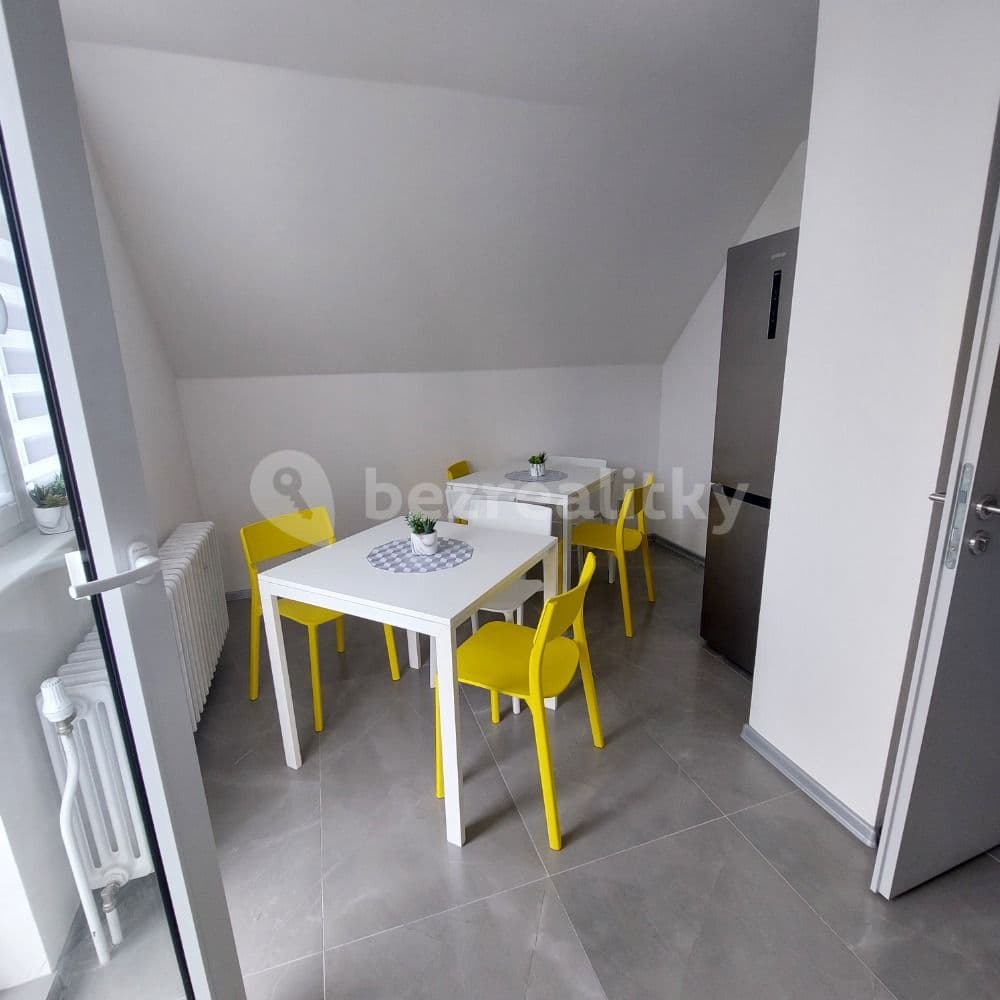 Prenájom bytu 3-izbový 85 m², Vostrovská, Praha, Praha Prenájom bytu 3-izbový 85 m², Vostrovská, Praha, Praha