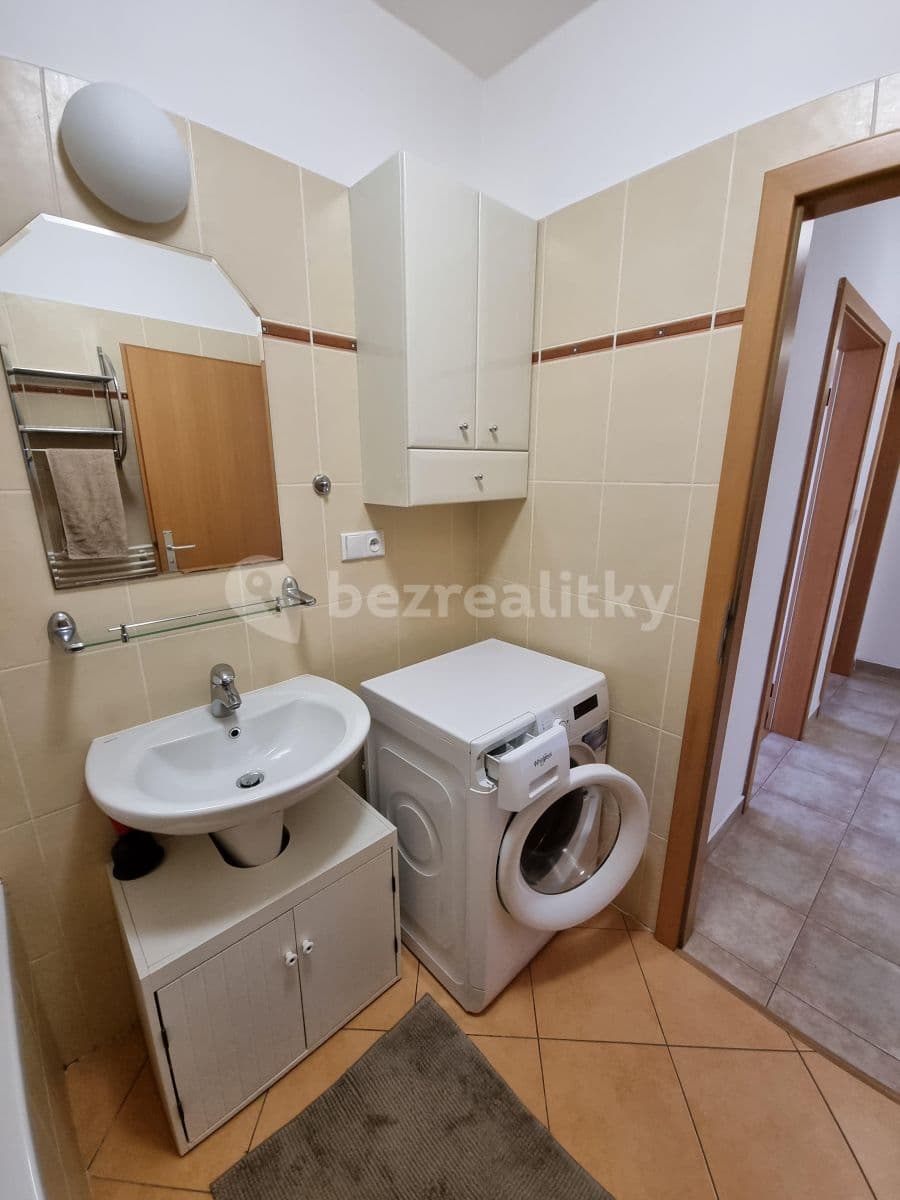 Prenájom bytu 2-izbový 68 m², Kovanecká, Praha, Praha Prenájom bytu 2-izbový 68 m², Kovanecká, Praha, Praha