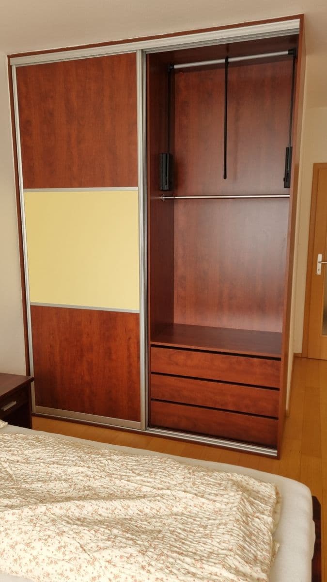 Prenájom bytu 2-izbový 68 m², Kovanecká, Praha, Praha Prenájom bytu 2-izbový 68 m², Kovanecká, Praha, Praha