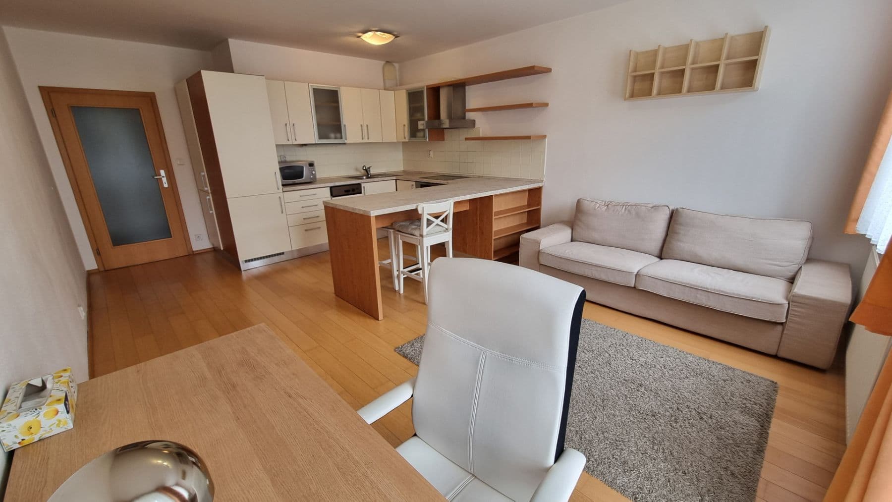 Prenájom bytu 2-izbový 68 m², Kovanecká, Praha, Praha Prenájom bytu 2-izbový 68 m², Kovanecká, Praha, Praha