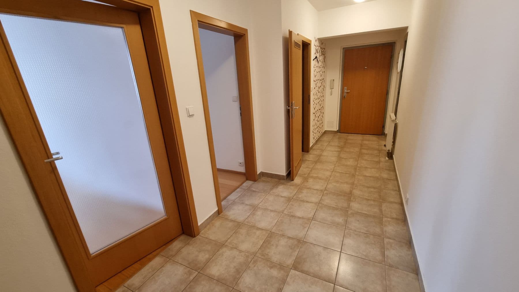 Prenájom bytu 2-izbový 68 m², Kovanecká, Praha, Praha Prenájom bytu 2-izbový 68 m², Kovanecká, Praha, Praha