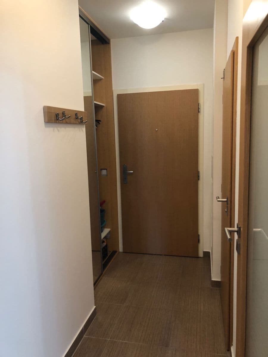 Prenájom bytu 2-izbový 48 m², Teplická, Praha, Praha Prenájom bytu 2-izbový 48 m², Teplická, Praha, Praha