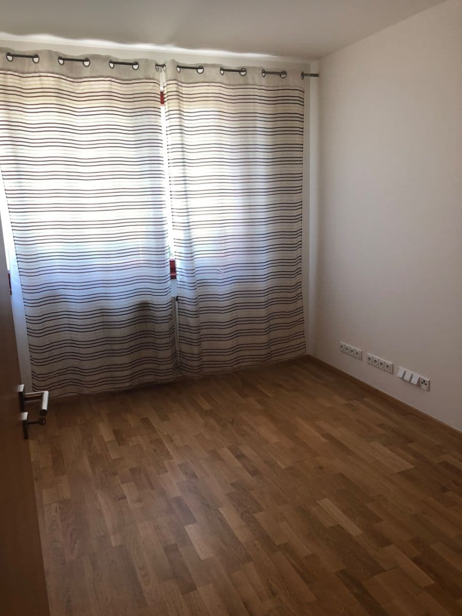 Prenájom bytu 2-izbový 48 m², Teplická, Praha, Praha Prenájom bytu 2-izbový 48 m², Teplická, Praha, Praha