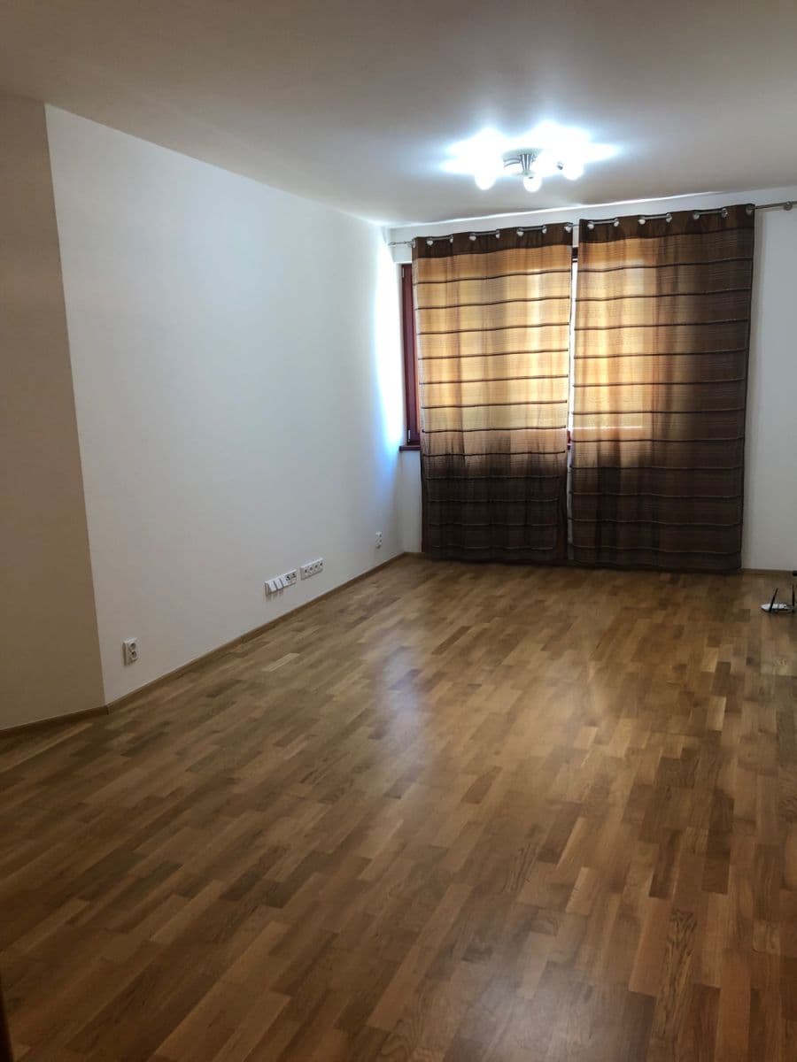 Prenájom bytu 2-izbový 48 m², Teplická, Praha, Praha Prenájom bytu 2-izbový 48 m², Teplická, Praha, Praha