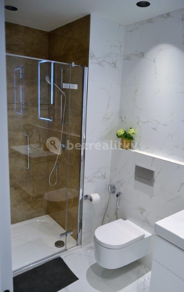 Prenájom bytu 1-izbový 38 m², Pod Děkankou, Praha, Praha Prenájom bytu 1-izbový 38 m², Pod Děkankou, Praha, Praha