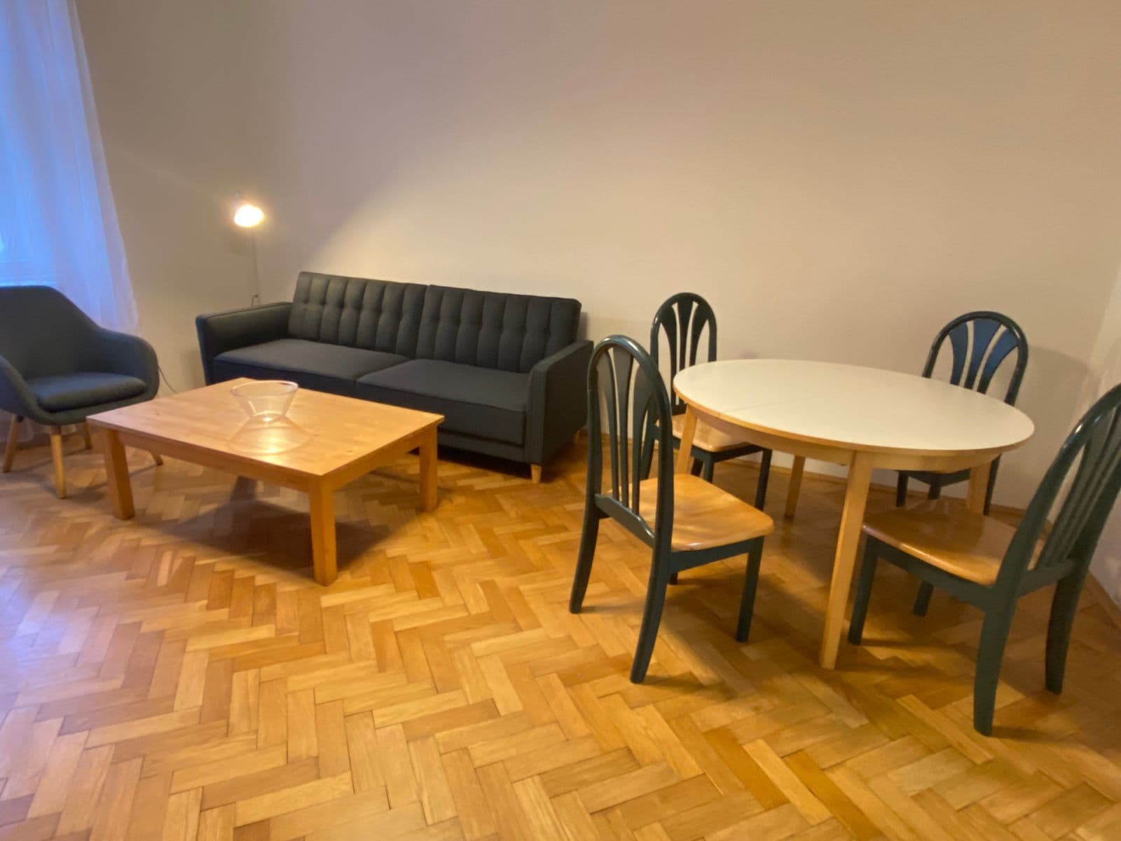 Prenájom bytu 2-izbový 45 m², Biskupcova, Praha, Praha Prenájom bytu 2-izbový 45 m², Biskupcova, Praha, Praha