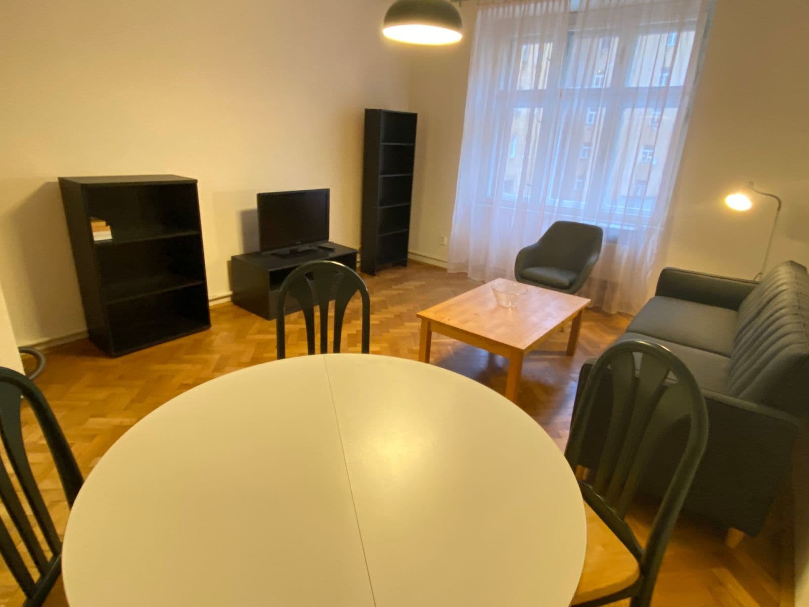 Prenájom bytu 2-izbový 45 m², Biskupcova, Praha, Praha Prenájom bytu 2-izbový 45 m², Biskupcova, Praha, Praha