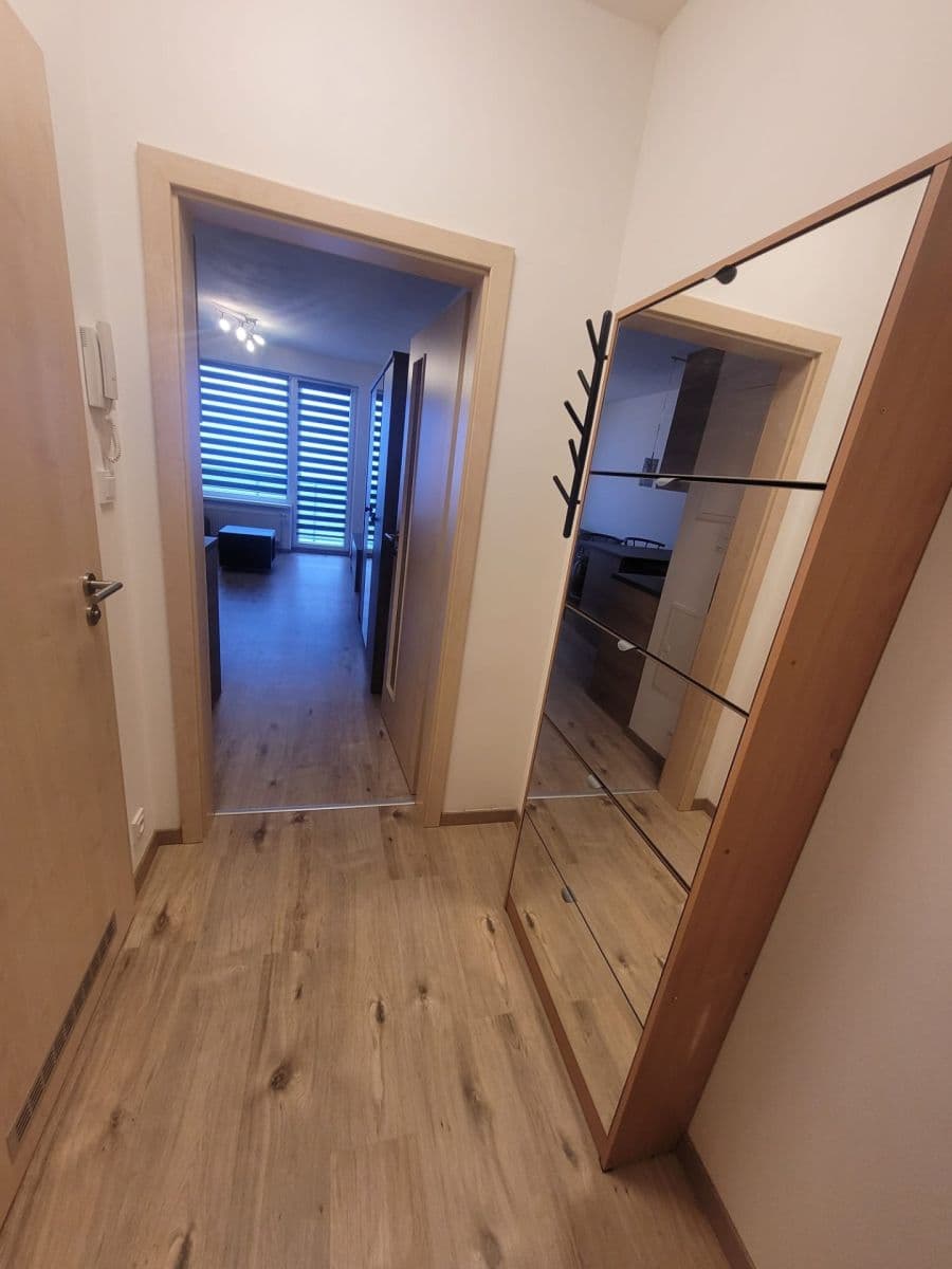 Prenájom bytu 1-izbový 27 m², Holýšovská, Praha, Praha Prenájom bytu 1-izbový 27 m², Holýšovská, Praha, Praha