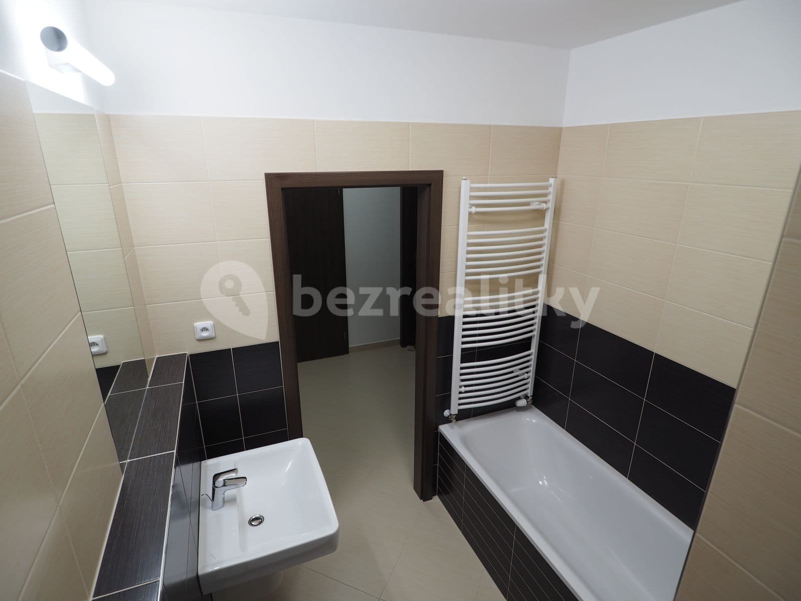 Prenájom bytu 2-izbový 55 m², Nad Přehradou, Praha, Praha Prenájom bytu 2-izbový 55 m², Nad Přehradou, Praha, Praha