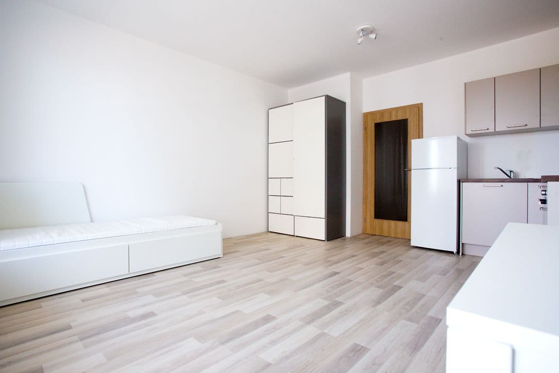 Prenájom bytu 1-izbový 33 m², Honzíkova, Praha, Praha Prenájom bytu 1-izbový 33 m², Honzíkova, Praha, Praha