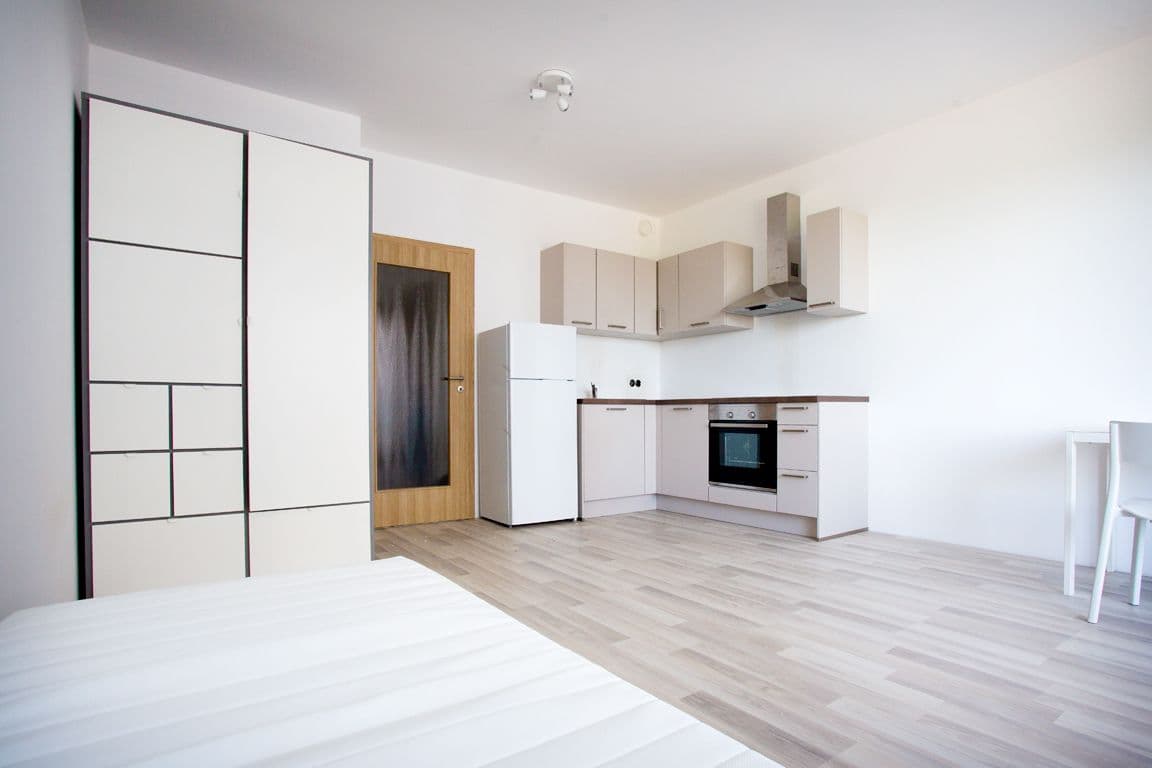 Prenájom bytu 1-izbový 33 m², Honzíkova, Praha, Praha Prenájom bytu 1-izbový 33 m², Honzíkova, Praha, Praha