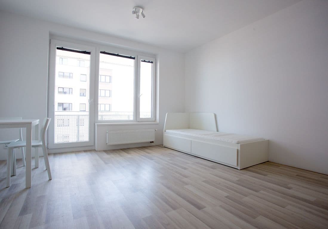 Prenájom bytu 1-izbový 33 m², Honzíkova, Praha, Praha Prenájom bytu 1-izbový 33 m², Honzíkova, Praha, Praha