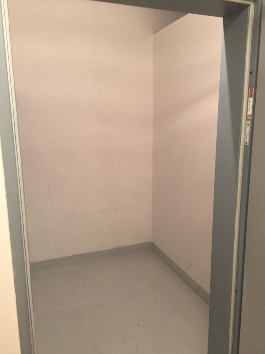 Prenájom nebytového priestoru 5 m², Praha, Praha Prenájom nebytového priestoru 5 m², Praha, Praha