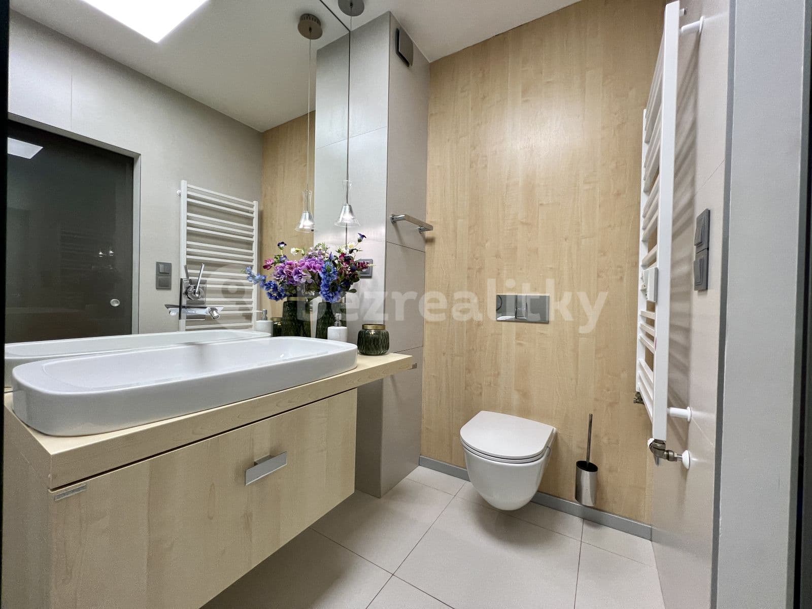 Prenájom bytu 2-izbový 55 m², Voskovcova, Praha, Praha Prenájom bytu 2-izbový 55 m², Voskovcova, Praha, Praha