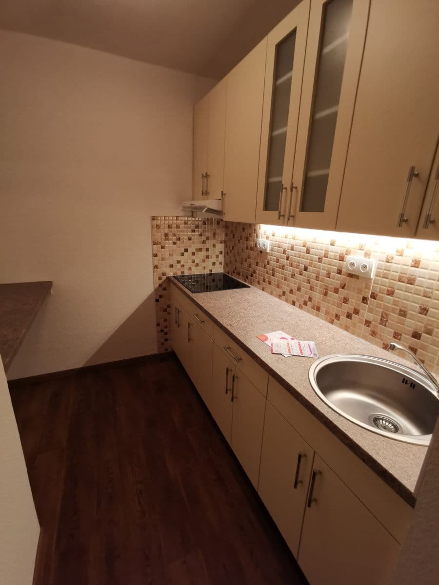 Prenájom bytu 2-izbový 43 m², Pavlíkova, Praha, Praha Prenájom bytu 2-izbový 43 m², Pavlíkova, Praha, Praha