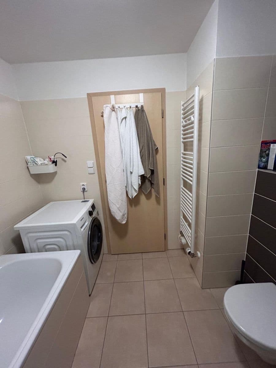 Prenájom bytu 1-izbový 37 m², Hálův statek, Praha, Praha Prenájom bytu 1-izbový 37 m², Hálův statek, Praha, Praha