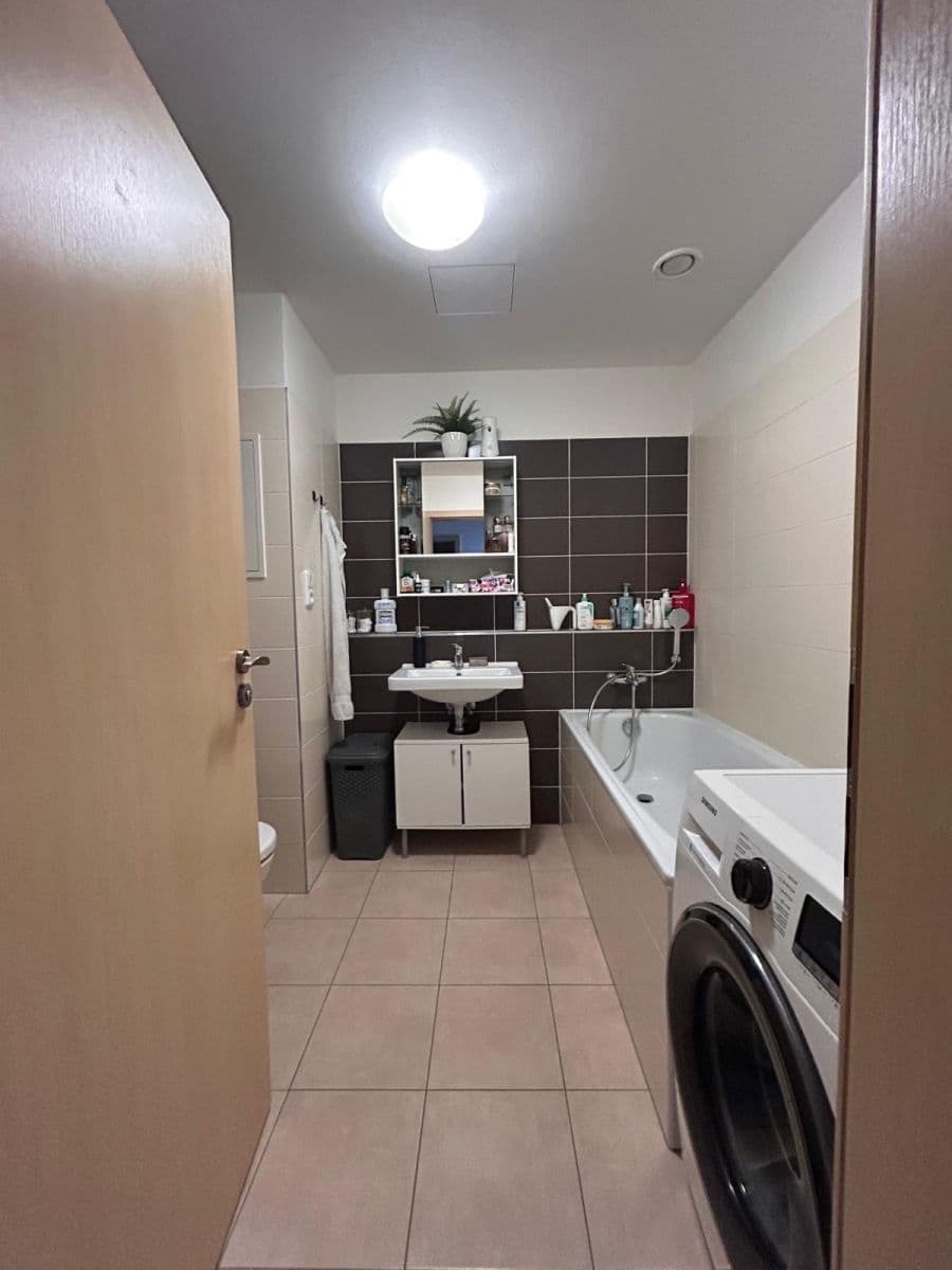 Prenájom bytu 1-izbový 37 m², Hálův statek, Praha, Praha Prenájom bytu 1-izbový 37 m², Hálův statek, Praha, Praha