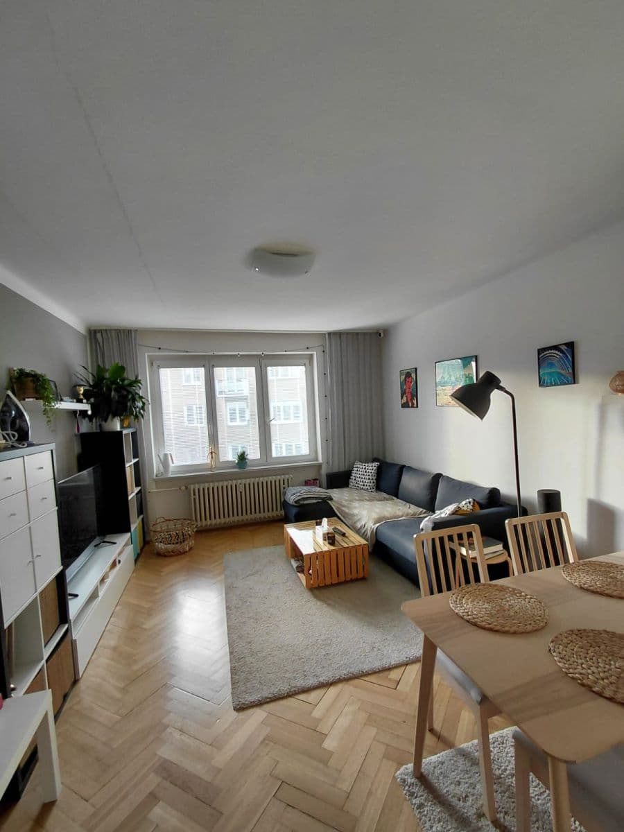 Prenájom bytu 2-izbový 54 m², Pravá, Praha, Praha Prenájom bytu 2-izbový 54 m², Pravá, Praha, Praha