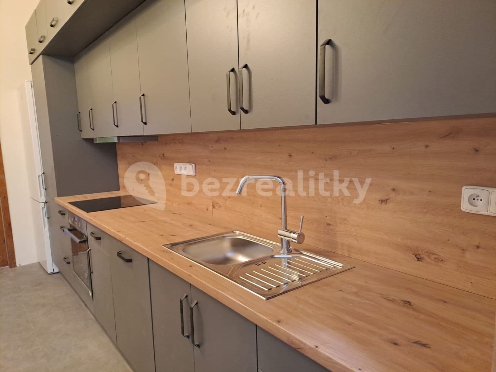 Prenájom bytu 2-izbový 42 m², Heydukova, Praha, Praha Prenájom bytu 2-izbový 42 m², Heydukova, Praha, Praha