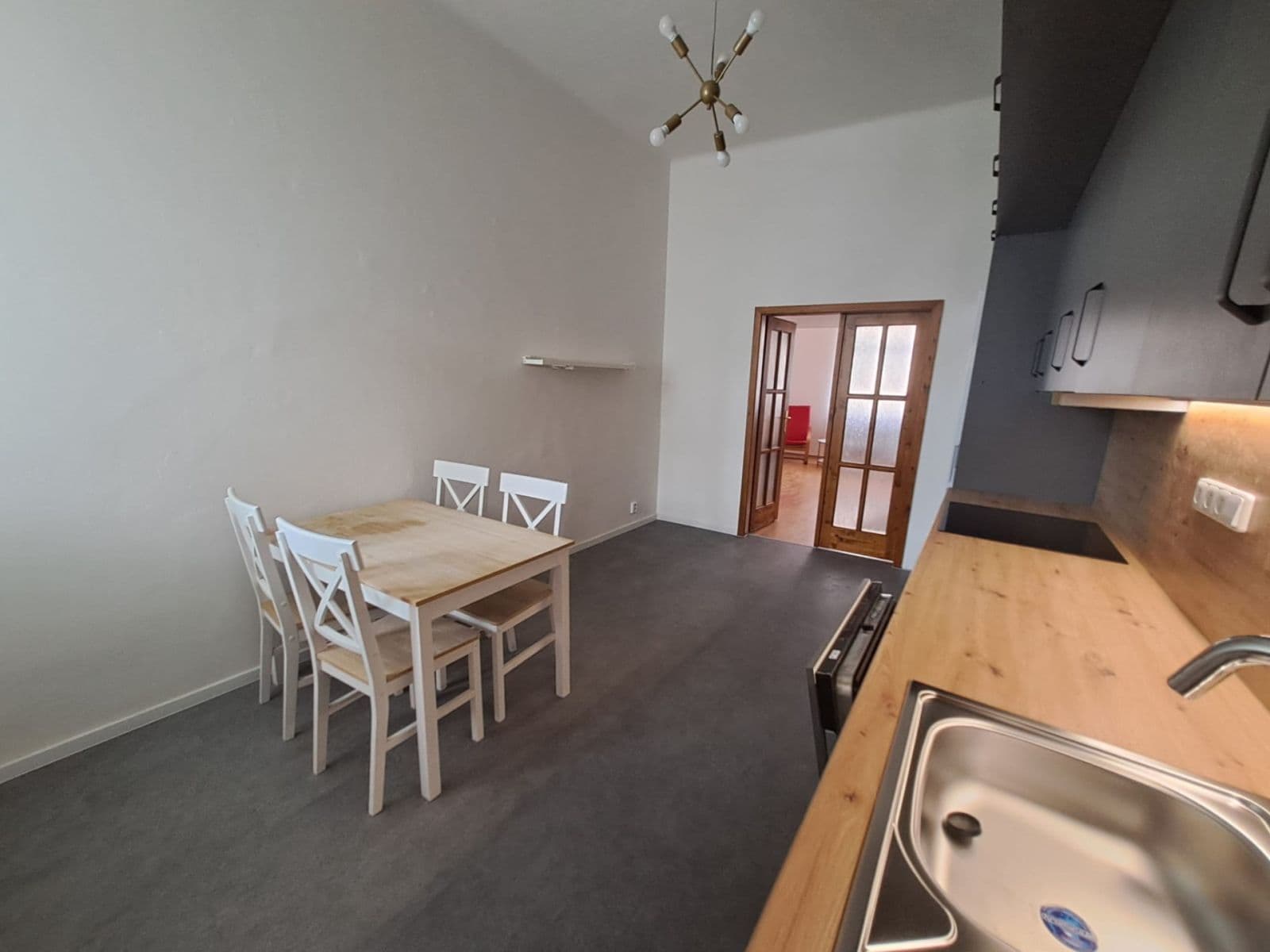 Prenájom bytu 2-izbový 42 m², Heydukova, Praha, Praha Prenájom bytu 2-izbový 42 m², Heydukova, Praha, Praha