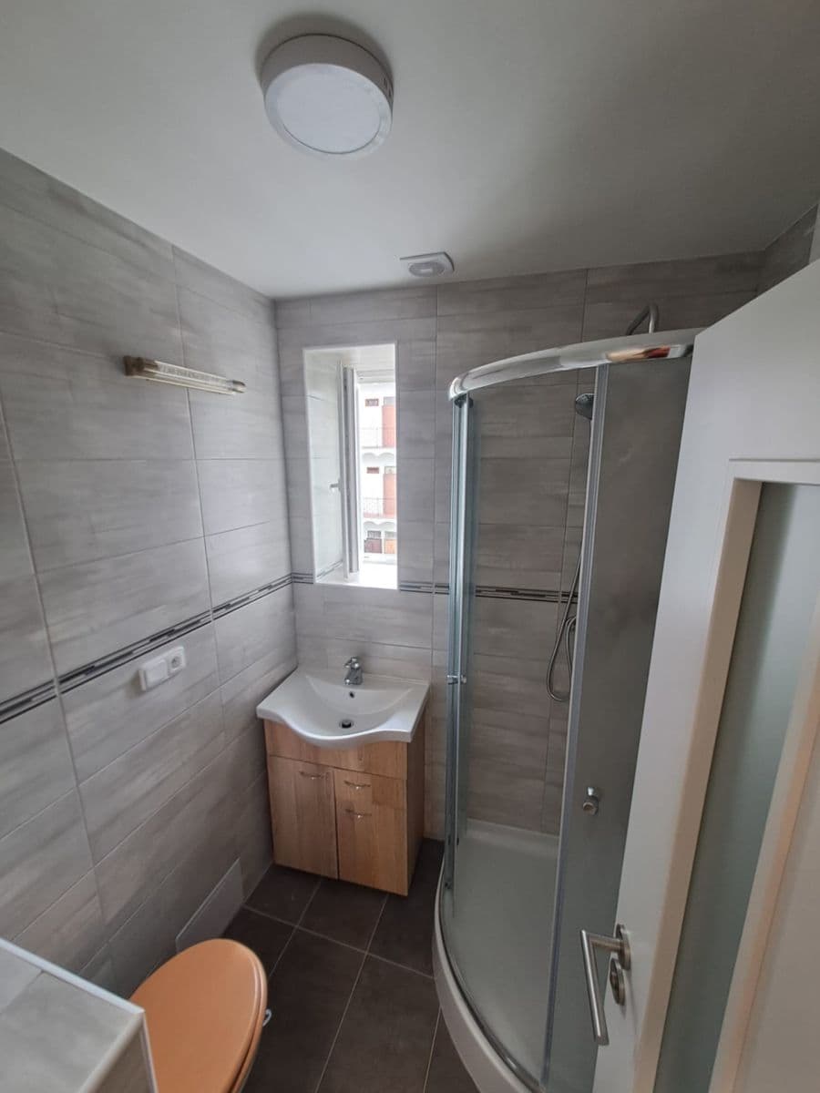 Prenájom bytu 2-izbový 42 m², Heydukova, Praha, Praha Prenájom bytu 2-izbový 42 m², Heydukova, Praha, Praha