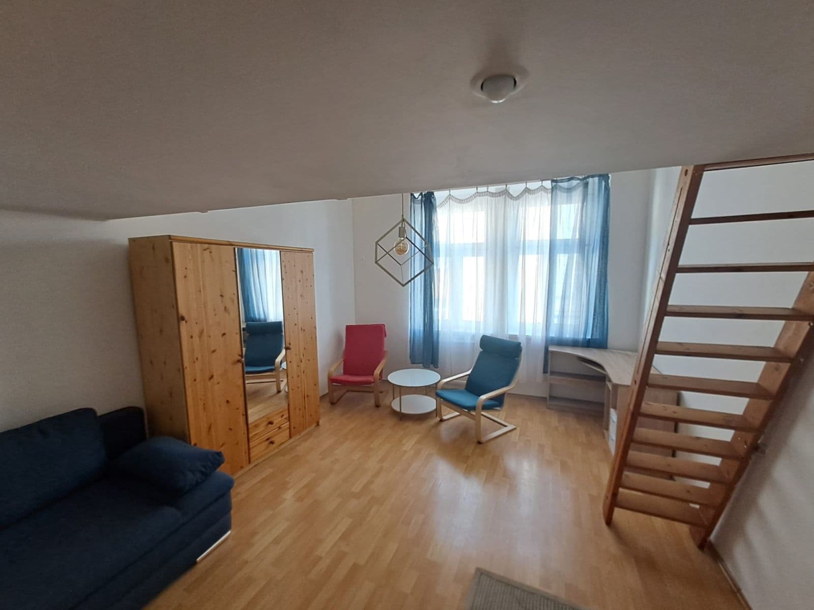 Prenájom bytu 2-izbový 42 m², Heydukova, Praha, Praha Prenájom bytu 2-izbový 42 m², Heydukova, Praha, Praha