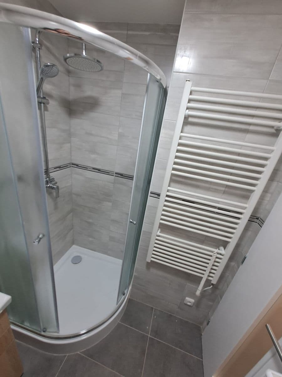Prenájom bytu 2-izbový 42 m², Heydukova, Praha, Praha Prenájom bytu 2-izbový 42 m², Heydukova, Praha, Praha