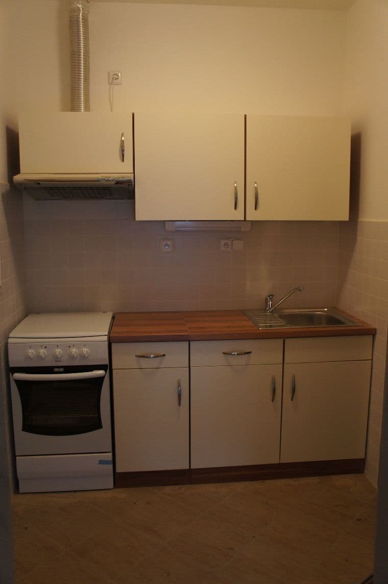 Prenájom bytu 1-izbový 30 m², Na Kopečku, Praha, Praha Prenájom bytu 1-izbový 30 m², Na Kopečku, Praha, Praha