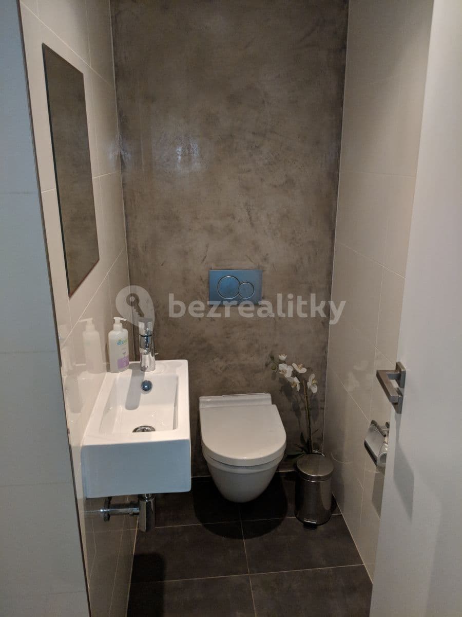 Prenájom bytu 3-izbový 85 m², U Libeňského pivovaru, Praha, Praha Prenájom bytu 3-izbový 85 m², U Libeňského pivovaru, Praha, Praha