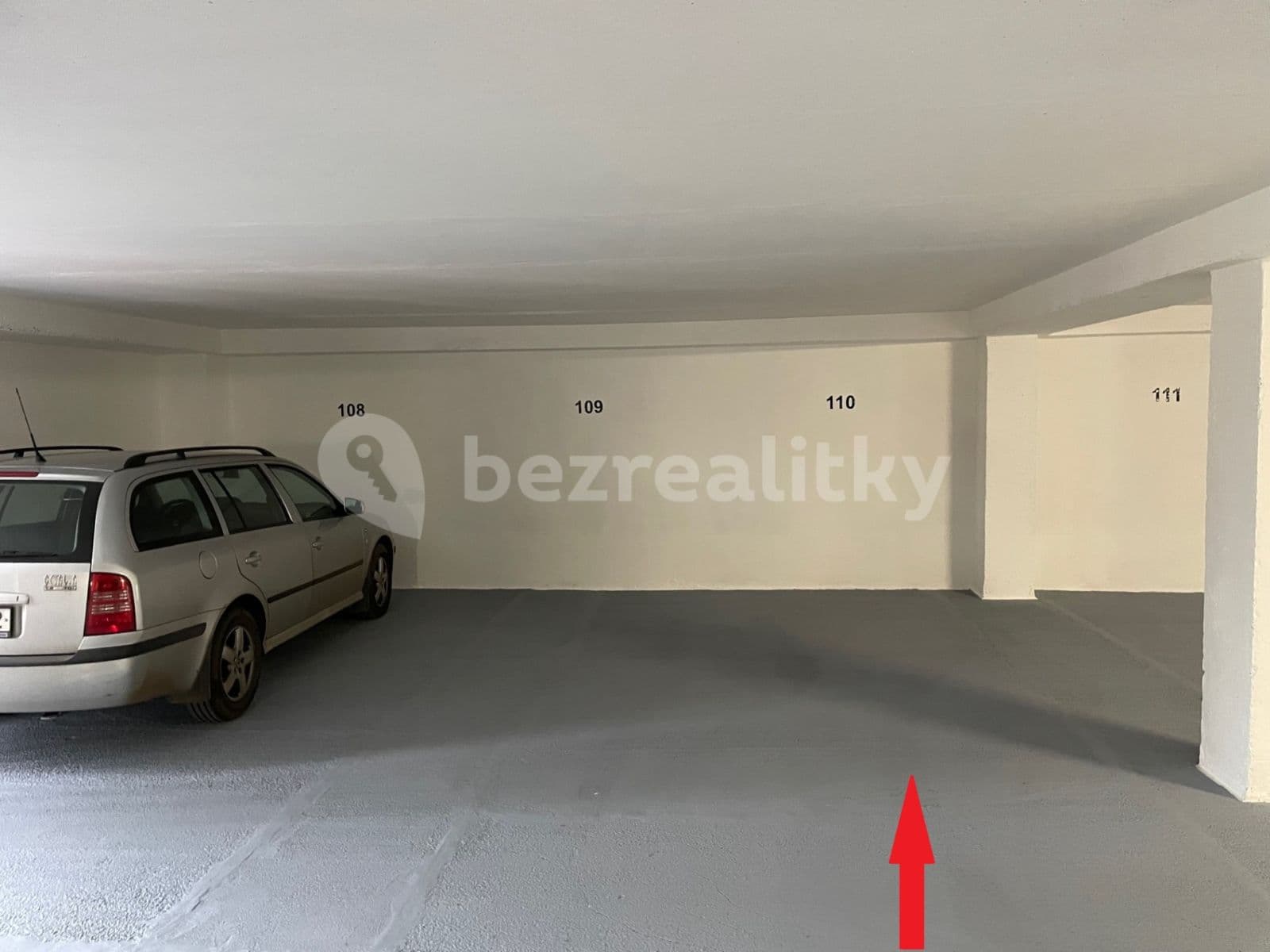 Prenájom garáže 12 m², Pod Klaudiánkou, Praha, Praha