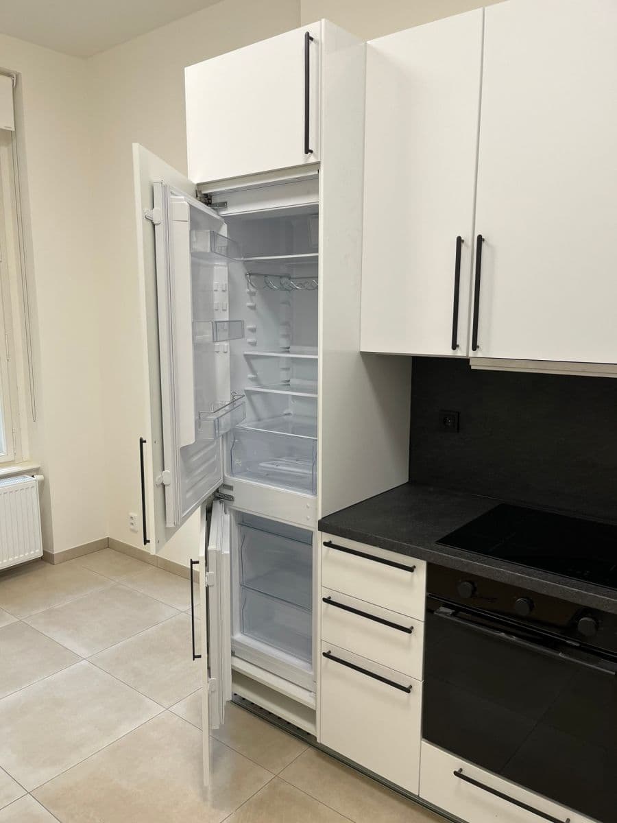 Prenájom bytu 2-izbový 72 m², Korunní, Praha, Praha Prenájom bytu 2-izbový 72 m², Korunní, Praha, Praha