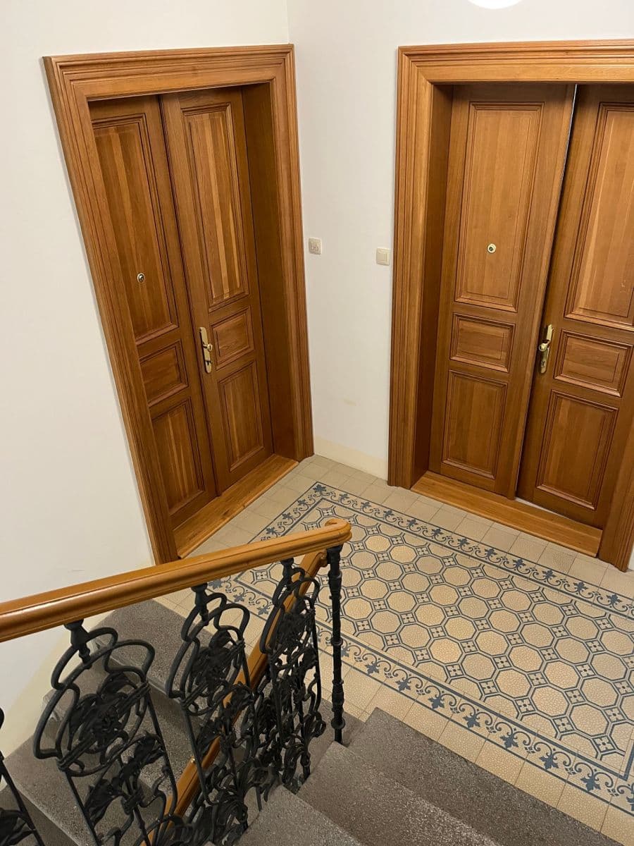 Prenájom bytu 2-izbový 72 m², Korunní, Praha, Praha Prenájom bytu 2-izbový 72 m², Korunní, Praha, Praha