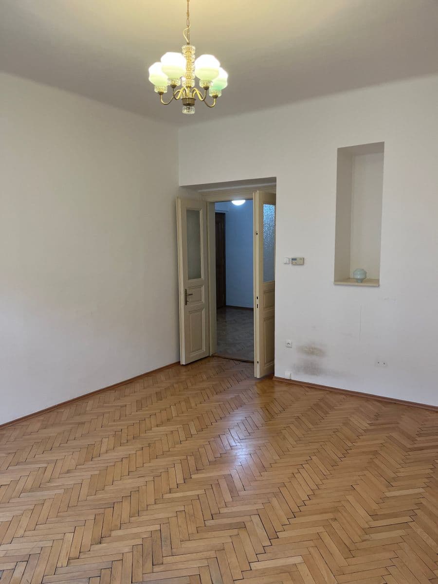Prenájom bytu 2-izbový 77 m², Korunní, Praha, Praha Prenájom bytu 2-izbový 77 m², Korunní, Praha, Praha