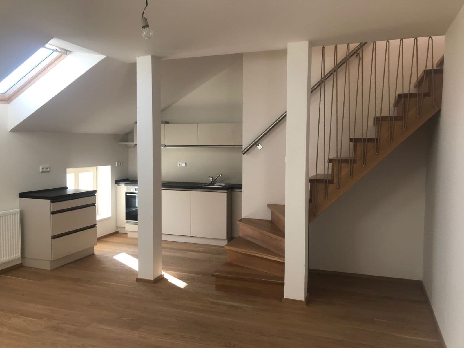 Prenájom bytu 1-izbový 62 m², Korunní, Praha, Praha Prenájom bytu 1-izbový 62 m², Korunní, Praha, Praha