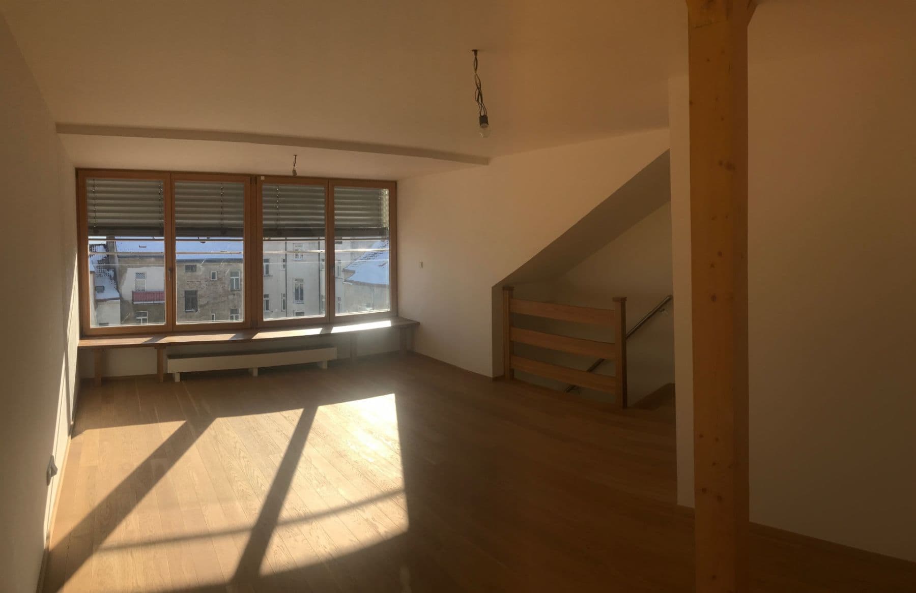 Prenájom bytu 1-izbový 62 m², Korunní, Praha, Praha Prenájom bytu 1-izbový 62 m², Korunní, Praha, Praha