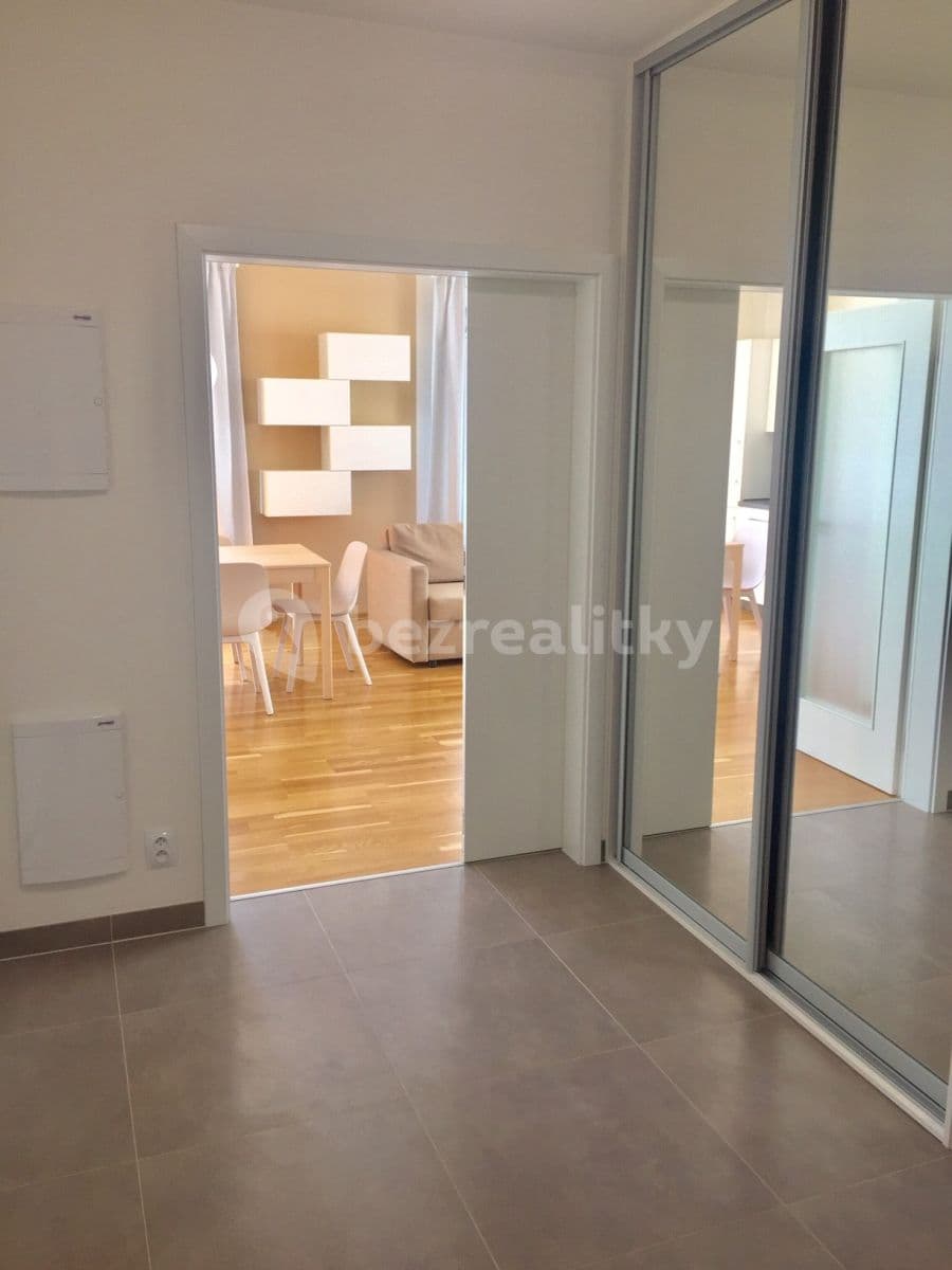 Predaj bytu 3-izbový 86 m², Nekvasilova, Praha, Praha Predaj bytu 3-izbový 86 m², Nekvasilova, Praha, Praha
