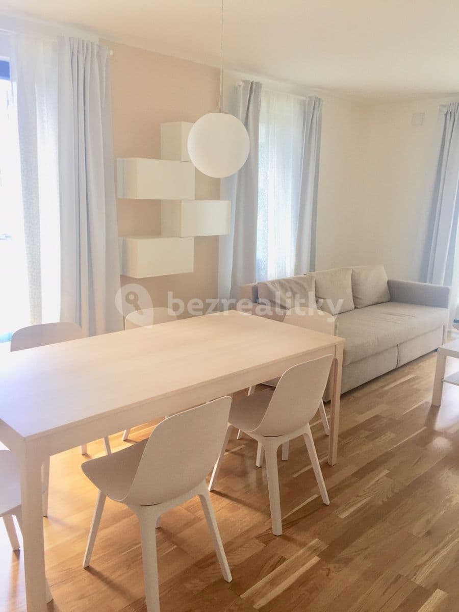 Predaj bytu 3-izbový 86 m², Nekvasilova, Praha, Praha Predaj bytu 3-izbový 86 m², Nekvasilova, Praha, Praha