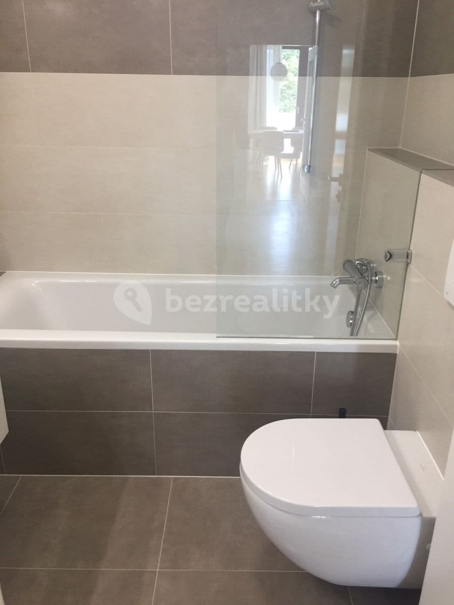 Predaj bytu 3-izbový 86 m², Nekvasilova, Praha, Praha Predaj bytu 3-izbový 86 m², Nekvasilova, Praha, Praha