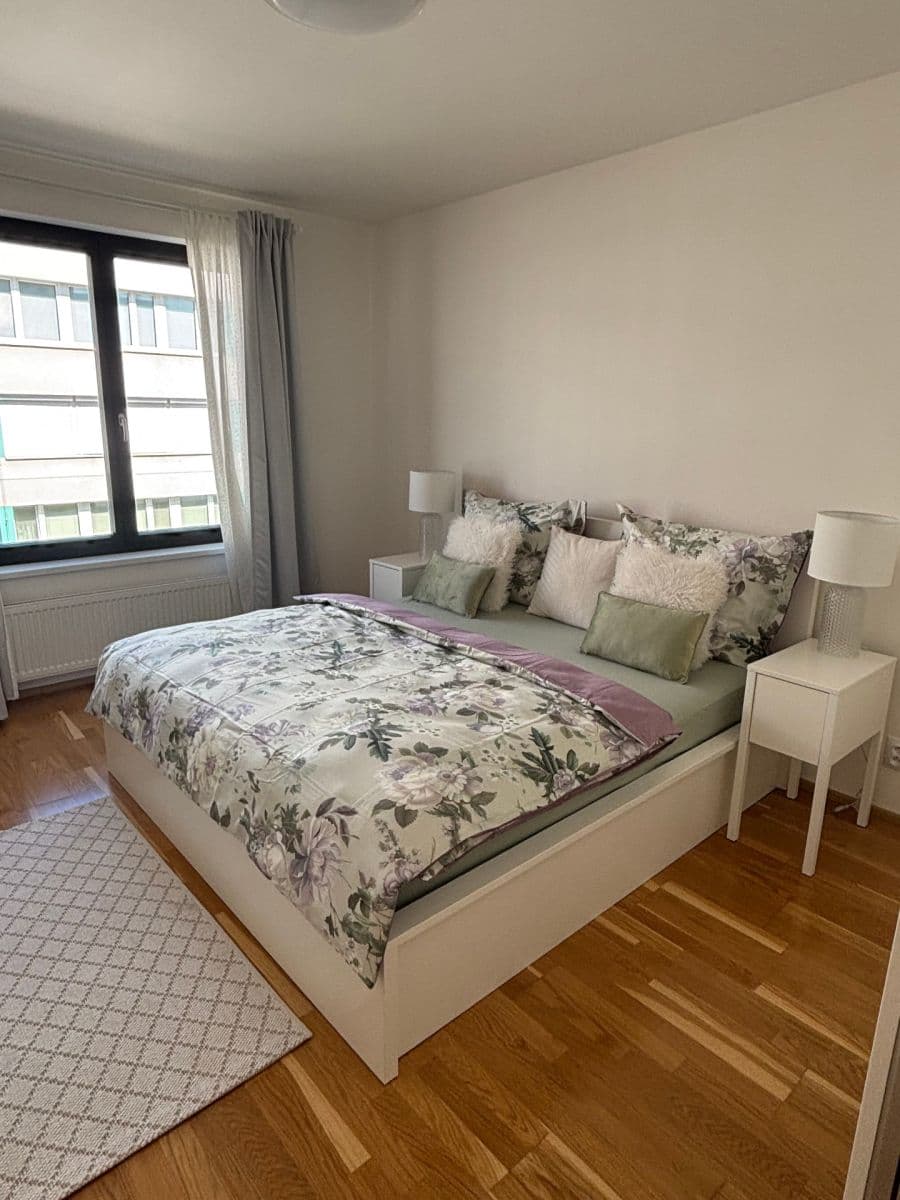 Predaj bytu 3-izbový 86 m², Nekvasilova, Praha, Praha Predaj bytu 3-izbový 86 m², Nekvasilova, Praha, Praha