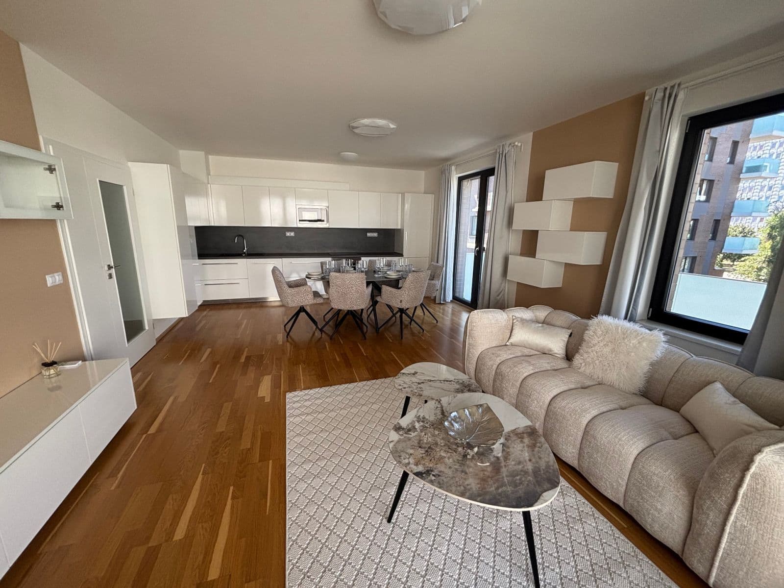 Predaj bytu 3-izbový 86 m², Nekvasilova, Praha, Praha Predaj bytu 3-izbový 86 m², Nekvasilova, Praha, Praha