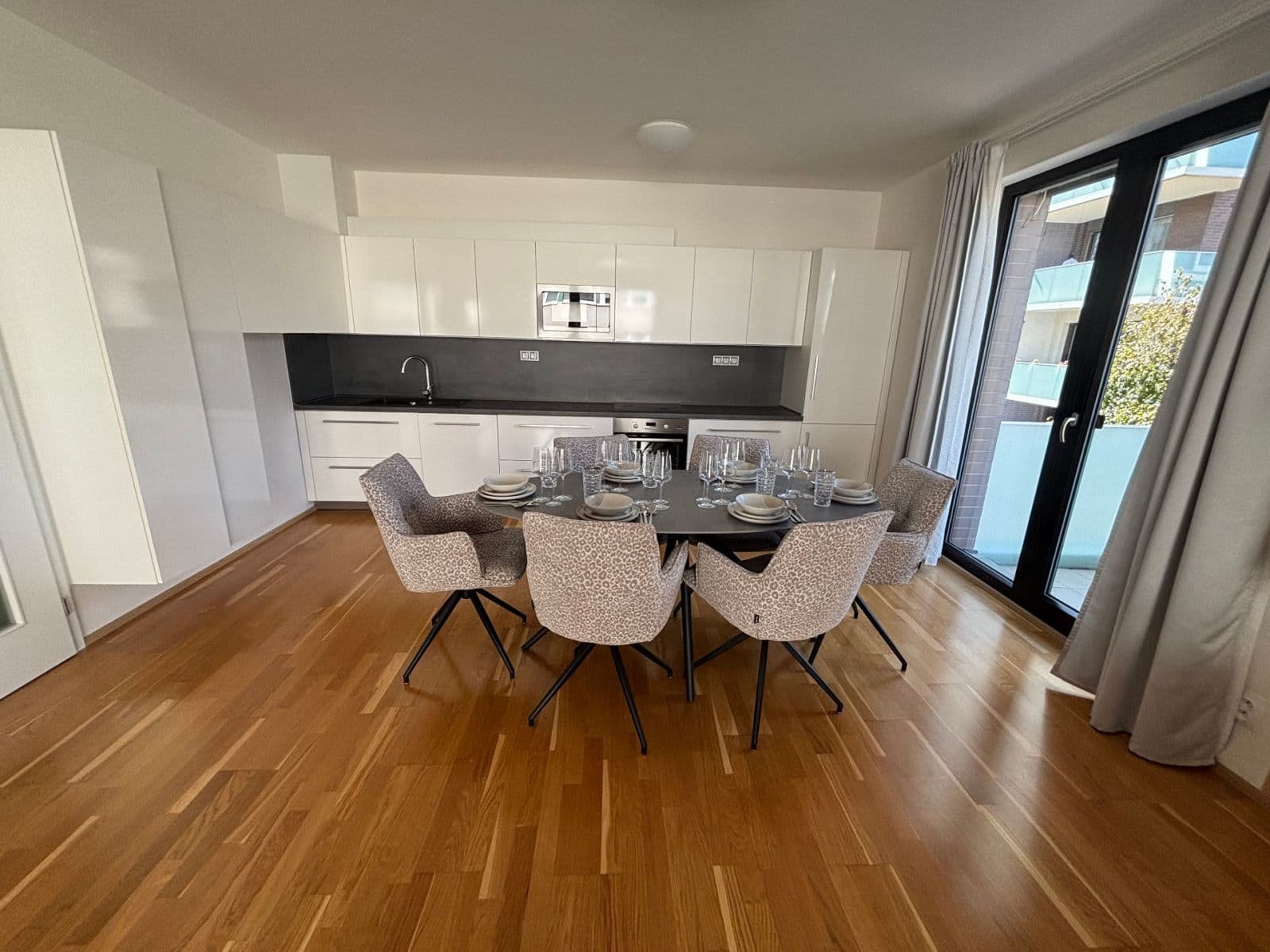 Predaj bytu 3-izbový 86 m², Nekvasilova, Praha, Praha Predaj bytu 3-izbový 86 m², Nekvasilova, Praha, Praha