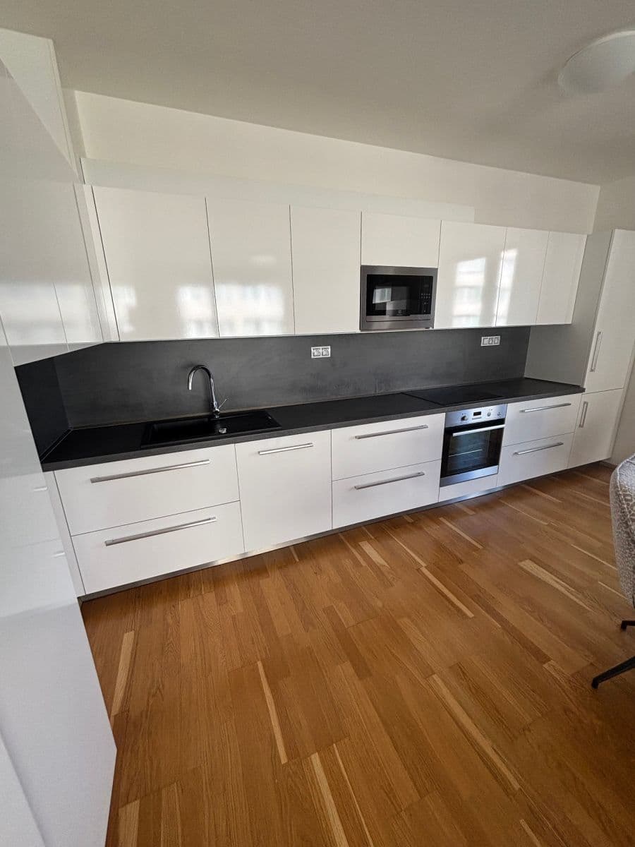 Predaj bytu 3-izbový 86 m², Nekvasilova, Praha, Praha Predaj bytu 3-izbový 86 m², Nekvasilova, Praha, Praha