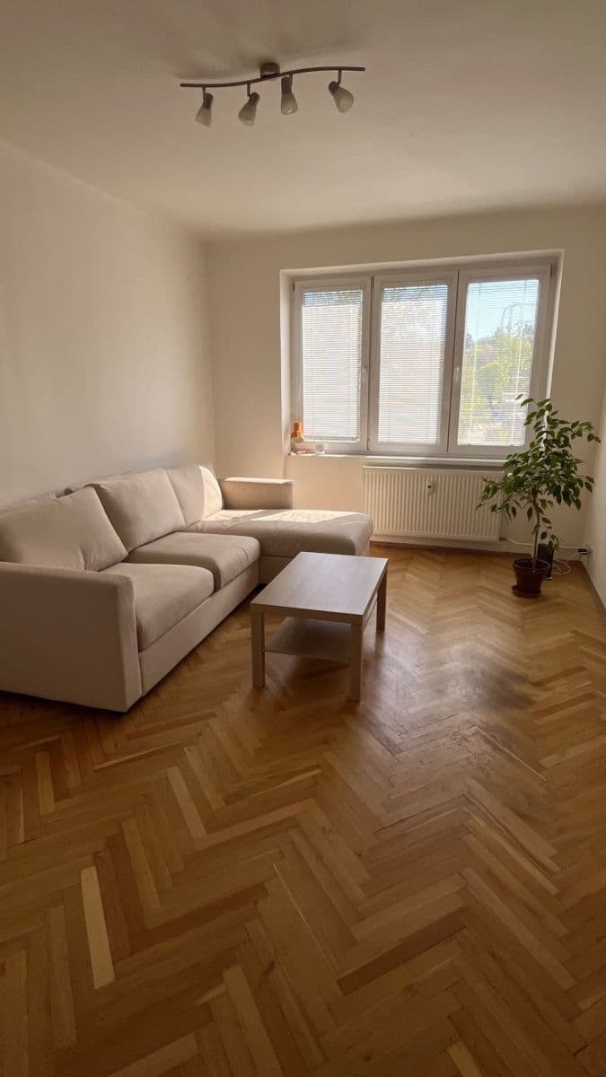 Prenájom bytu 2-izbový 54 m², Kafkova, Praha, Praha Prenájom bytu 2-izbový 54 m², Kafkova, Praha, Praha