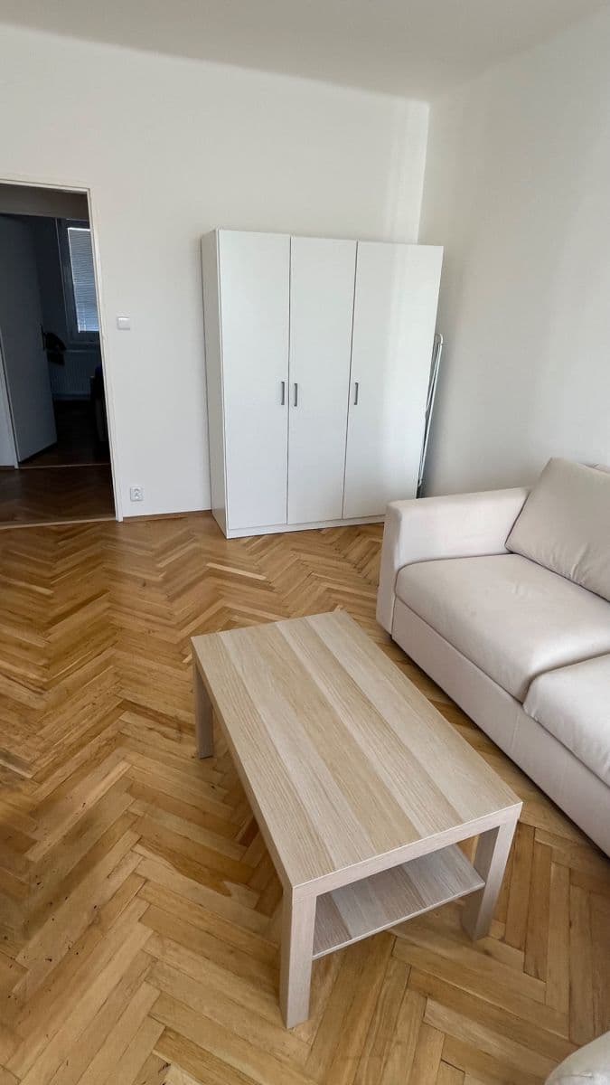 Prenájom bytu 2-izbový 54 m², Kafkova, Praha, Praha Prenájom bytu 2-izbový 54 m², Kafkova, Praha, Praha