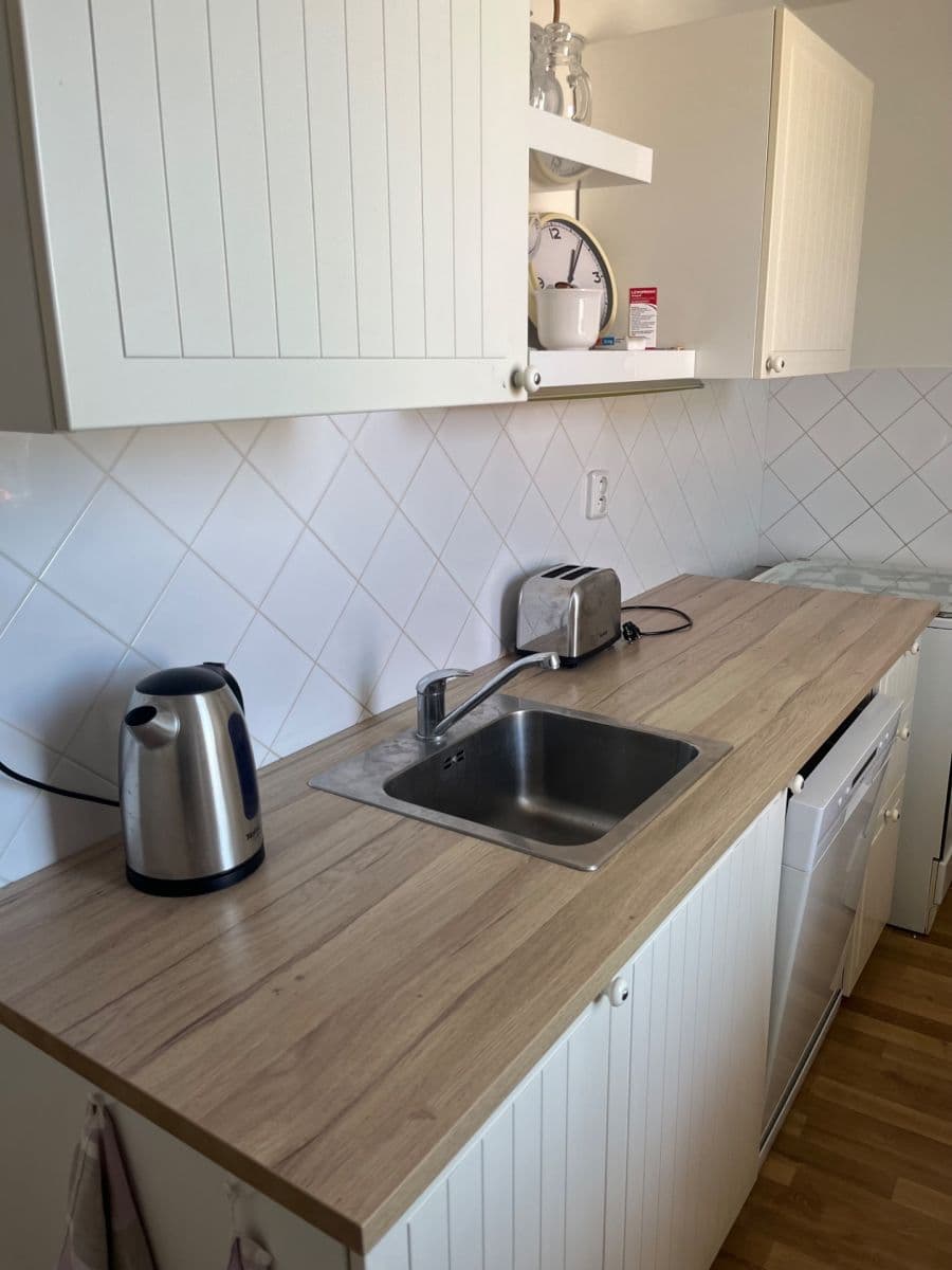 Prenájom bytu 2-izbový 54 m², Kafkova, Praha, Praha Prenájom bytu 2-izbový 54 m², Kafkova, Praha, Praha