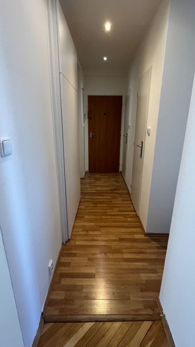 Prenájom bytu 2-izbový 54 m², Kafkova, Praha, Praha Prenájom bytu 2-izbový 54 m², Kafkova, Praha, Praha