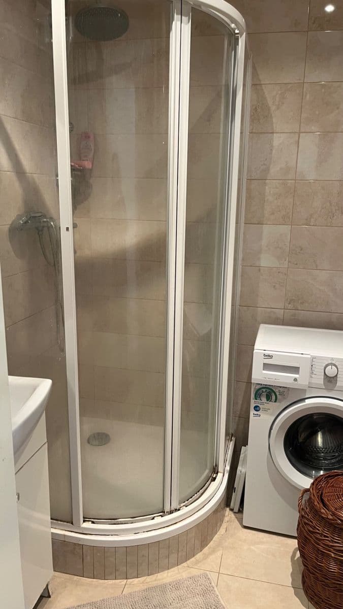 Prenájom bytu 2-izbový 54 m², Kafkova, Praha, Praha Prenájom bytu 2-izbový 54 m², Kafkova, Praha, Praha