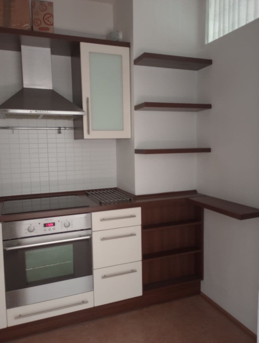 Prenájom bytu 2-izbový 45 m², Volutová, Praha, Praha Prenájom bytu 2-izbový 45 m², Volutová, Praha, Praha