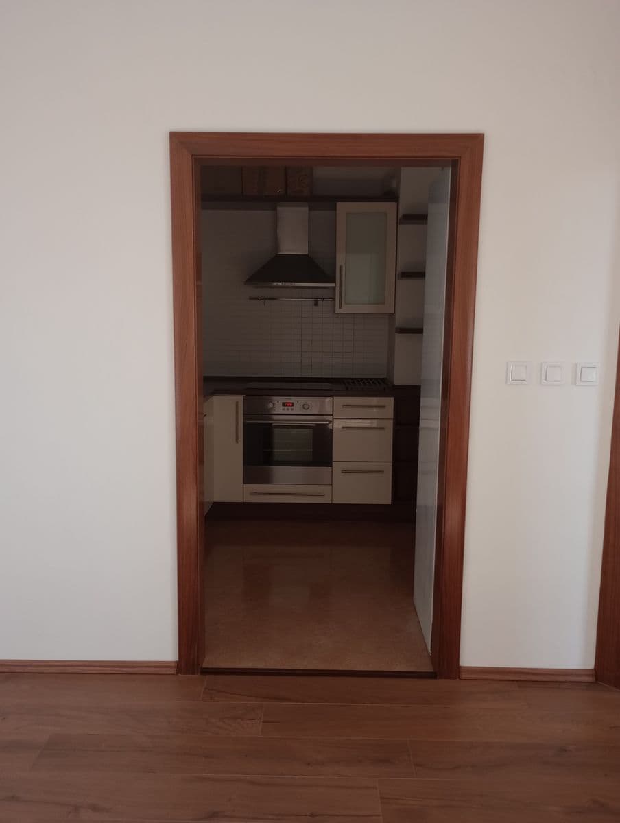 Prenájom bytu 2-izbový 45 m², Volutová, Praha, Praha Prenájom bytu 2-izbový 45 m², Volutová, Praha, Praha